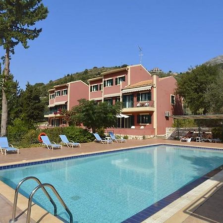 Vivi'S Apartments Agia Efimia Exterior photo