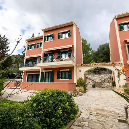 Vivi'S Apartments Agia Efimia Exterior photo