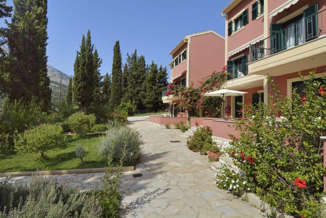 Vivi'S Apartments Agia Efimia Exterior photo