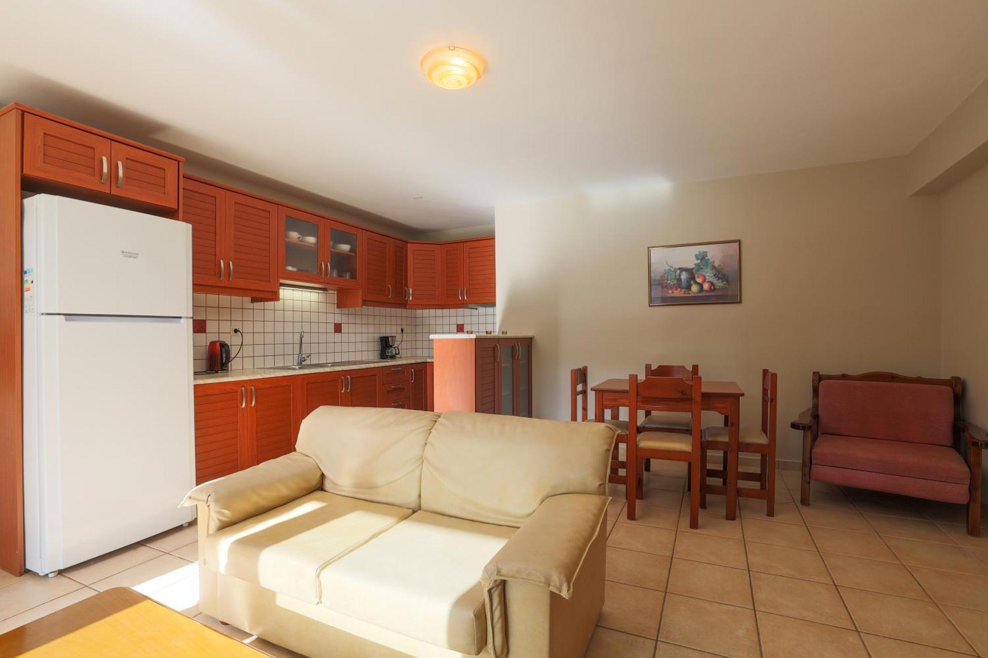 Vivi'S Apartments Agia Efimia Exterior photo