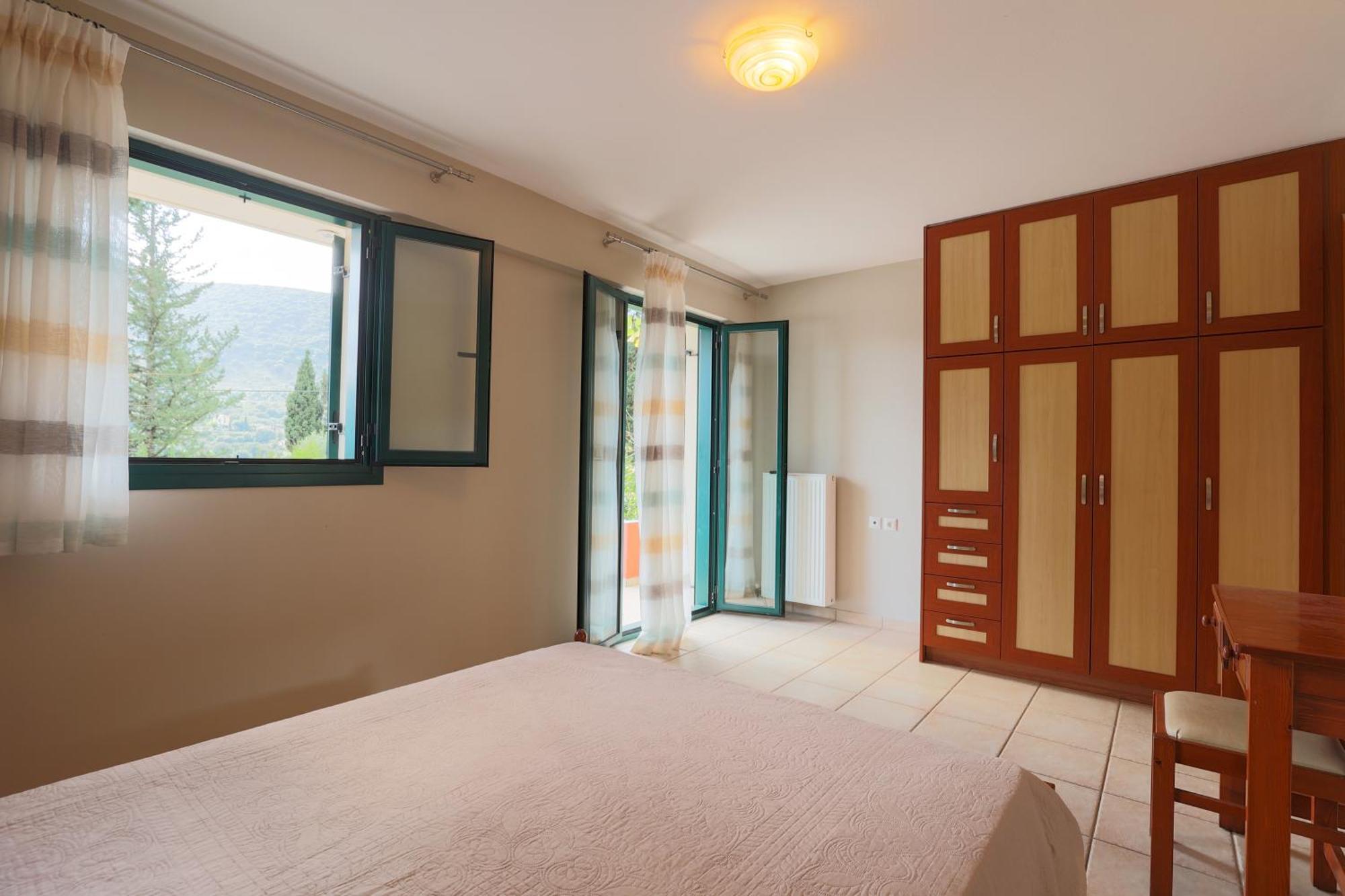 Vivi'S Apartments Agia Efimia Exterior photo