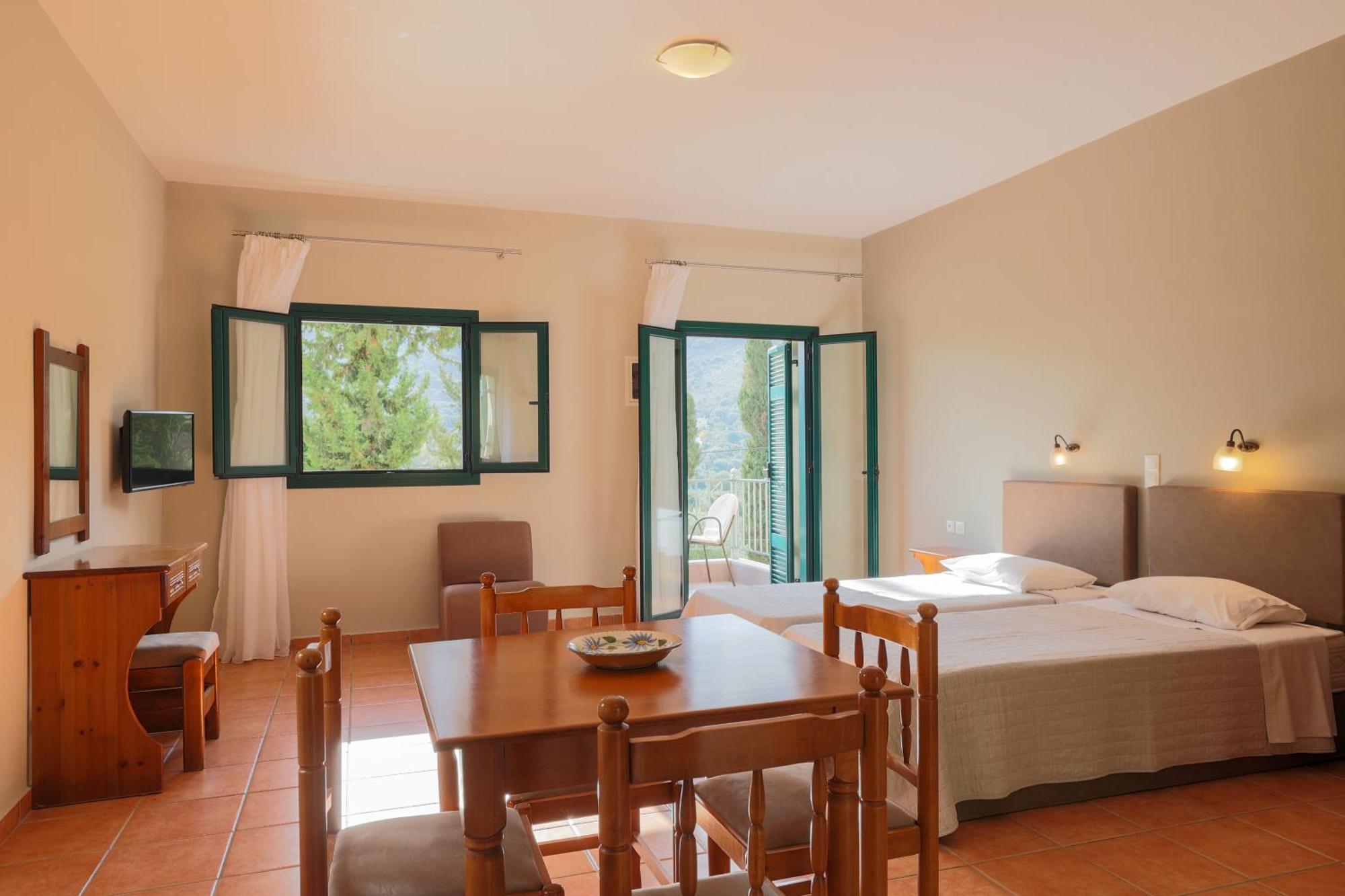 Vivi'S Apartments Agia Efimia Exterior photo